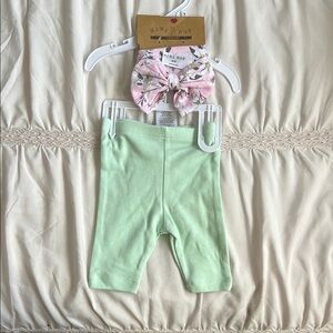 NWT Kids Floral Headband and Green Leggings Set